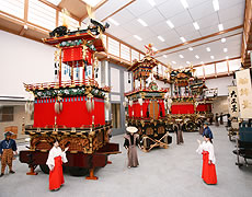 TAKAYAMA MATSURI YATAI KAIKAN