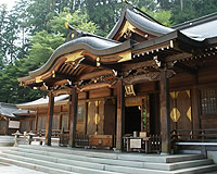 拝殿(流造・総檜)