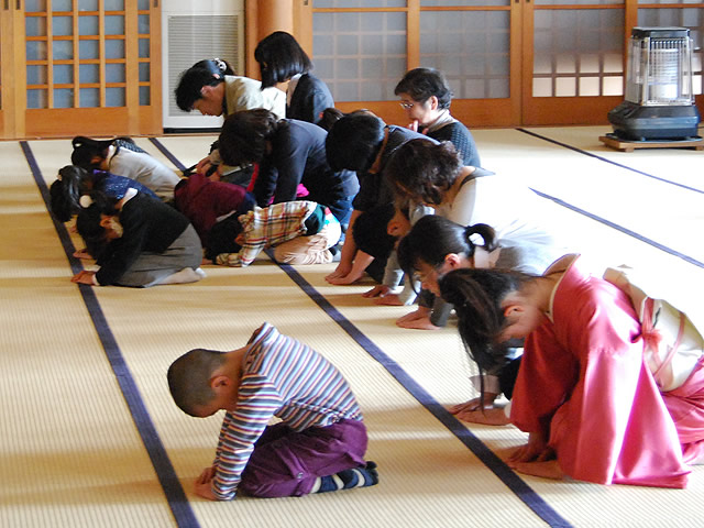 1日 新入学児童奉告祭